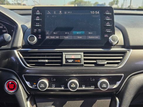 Used 2018 Honda Accord Sport image 12