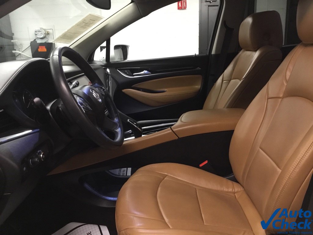 Used 2018 Buick Enclave Essence AWD/4WD image 25