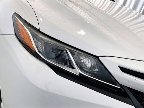 Used 2019 Toyota Camry SE image 28