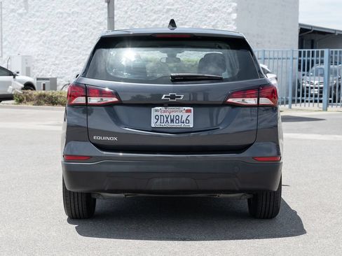Used 2022 Chevrolet Equinox LS FWD image 5