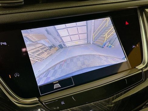 Used 2022 Cadillac XT6 Premium Luxury AWD/4WD image 14