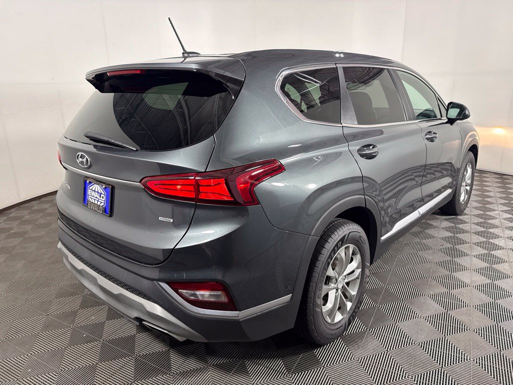 Used 2020 Hyundai Santa Fe SE AWD/4WD image 11