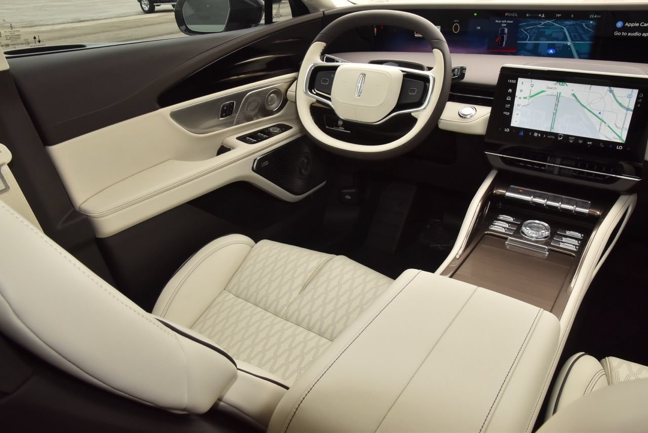 New 2026 Lincoln Nautilus Black Label AWD/4WD image 15