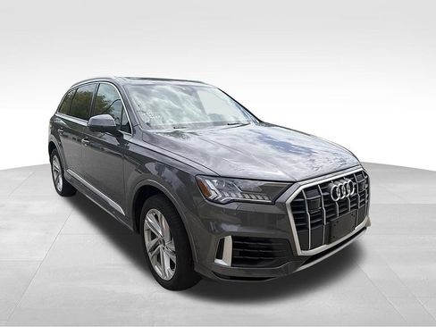 Used 2023 Audi Q7 3.0T Prestige w/ Prestige Package AWD/4WD image 3