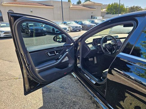 Used 2023 Mercedes-Benz S 500 4MATIC image 19