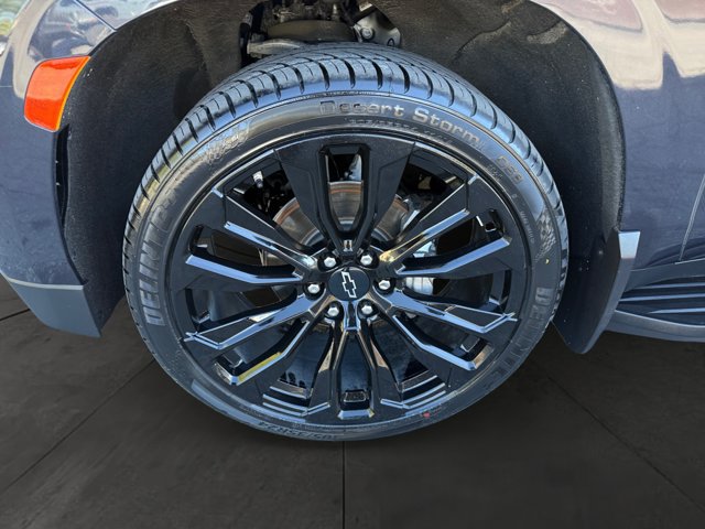 Used 2023 Chevrolet Suburban RST w/ Luxury Package AWD/4WD image 9