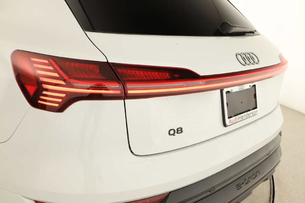 Certified 2024 Audi Q8 e-tron Premium AWD/4WD image 31