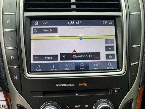 Used 2020 Lincoln Nautilus Reserve FWD image 17