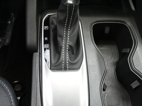 Used 2025 Nissan Frontier SV w/ SV Convenience Package image 16