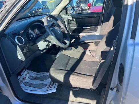 Used 2007 Mitsubishi Raider LS RWD image 9