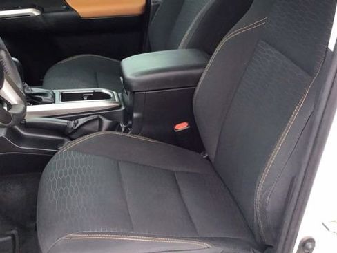 Used 2016 Toyota Tacoma SR5 image 20