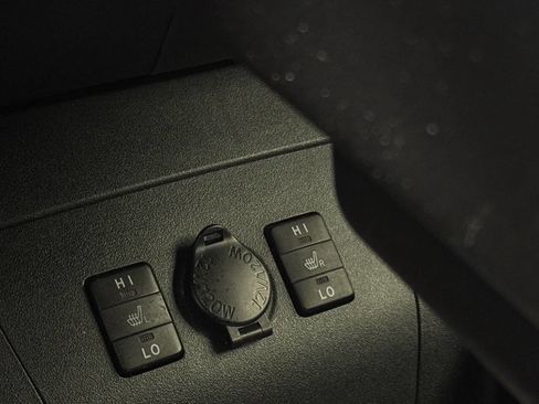 Used 2012 Toyota Prius Prime Advanced image 33