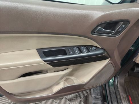 Used 2015 GMC Canyon SLT image 39