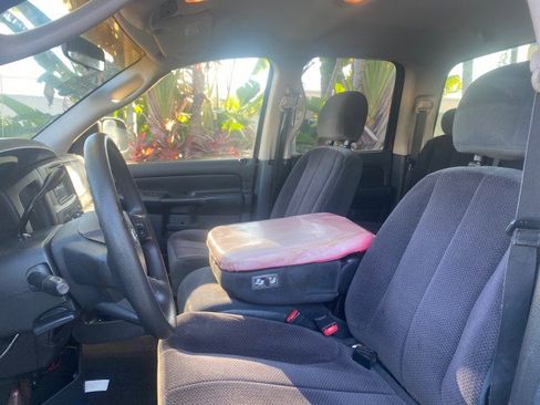 Used 2005 Dodge Ram 1500 Truck SLT image 45