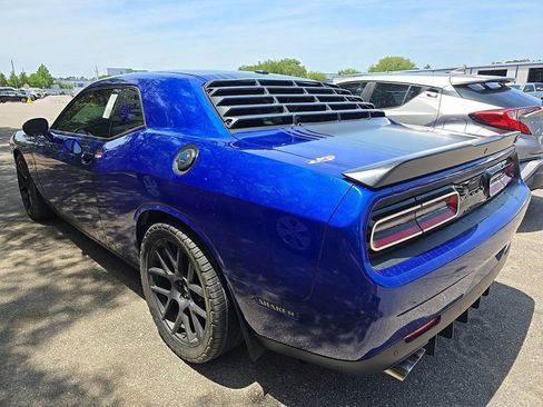 Used 2018 Dodge Challenger R/T RWD image 5
