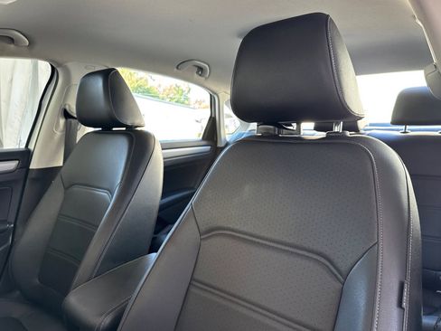 Used 2020 Volkswagen Passat 2.0T SE image 21