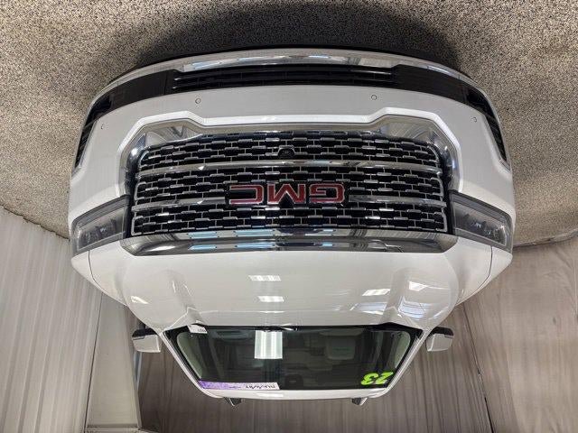 Used 2023 GMC Acadia Denali w/ Denali Ultimate Package AWD/4WD image 8