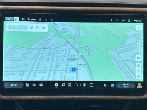 Used 2025 Rivian R1T Premium image 29