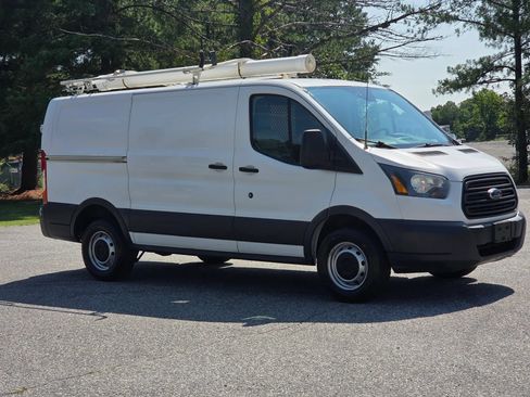Used 2015 Ford Transit 250 130 Low Roof RWD image 6