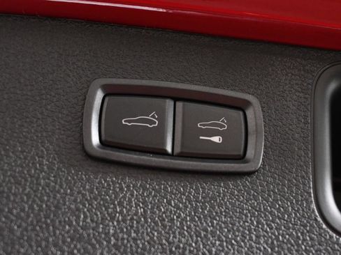 Used 2026 Porsche Macan AWD/4WD image 44