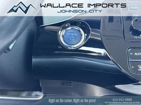 Used 2016 Toyota Prius Three w/ Advanced Technology Package image 24