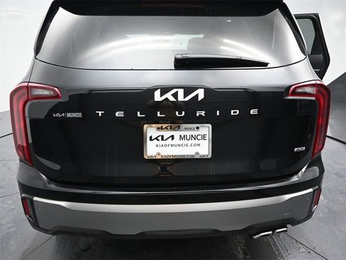 New 2025 Kia Telluride S image 9