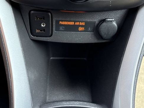 Used 2019 Chevrolet Trax LT w/ LT Convenience Package FWD image 19