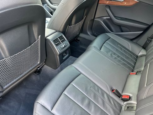 Used 2022 Audi A4 2.0T Premium image 4