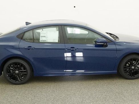 New 2026 Toyota Camry SE FWD image 3