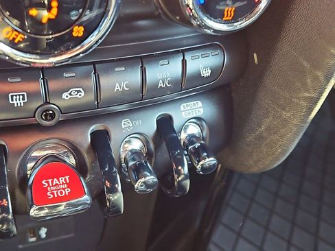 Used 2023 MINI Cooper S image 18