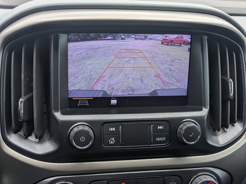 Used 2022 Chevrolet Colorado Z71 w/ Z71 Midnight Edition RWD image 19