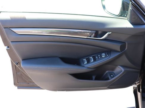 Certified 2022 Honda Accord Sport image 10