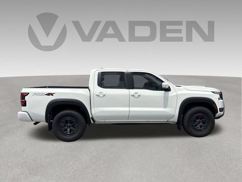 Used 2025 Nissan Frontier PRO-4X AWD/4WD image 23