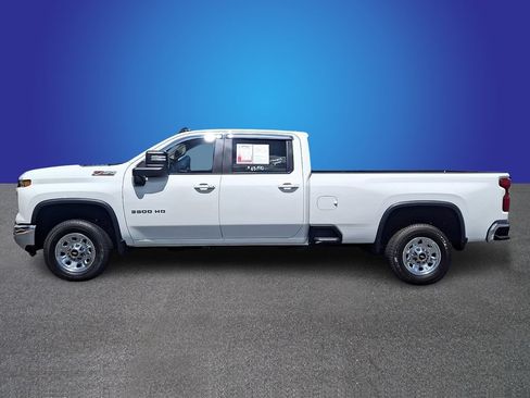 Used 2024 Chevrolet Silverado 3500 LT w/ Convenience Package AWD/4WD image 7