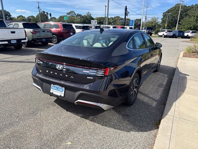New 2026 Hyundai Sonata Blue FWD image 7