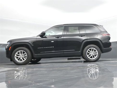 New 2024 Jeep Grand Cherokee Laredo X image 42