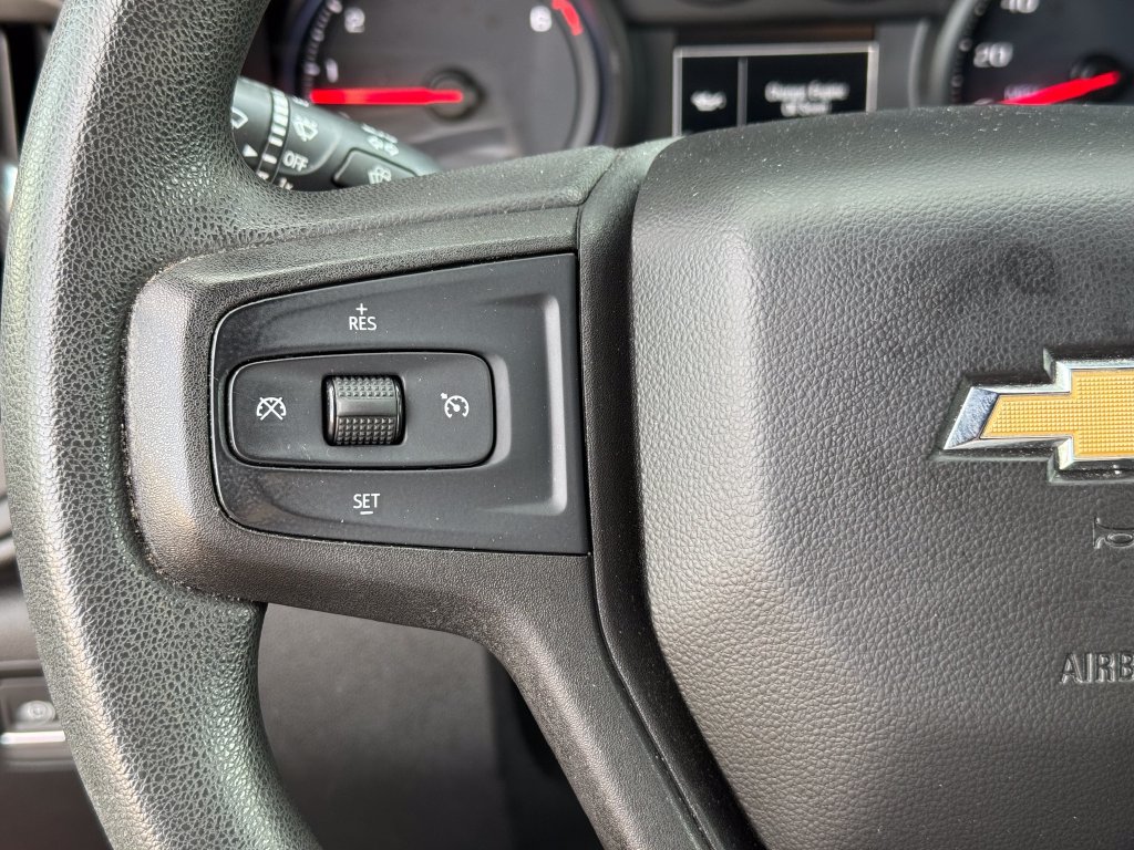 Used 2019 Chevrolet Silverado 1500 Custom w/ Custom Value Package AWD/4WD image 11