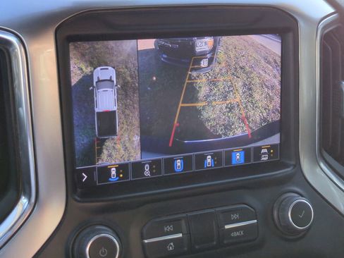 Used 2022 Chevrolet Silverado 2500 LTZ w/ LTZ Premium Package image 18