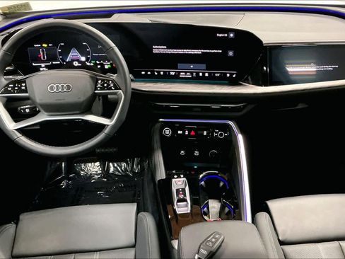 Used 2025 Audi Q5 Prestige image 17