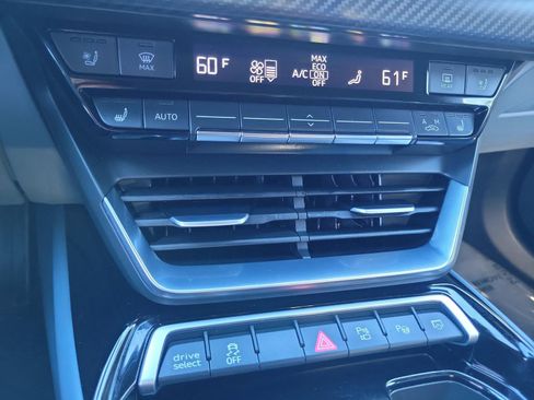 Used 2023 Audi RS e-tron GT w/ Carbon Performance Package image 22