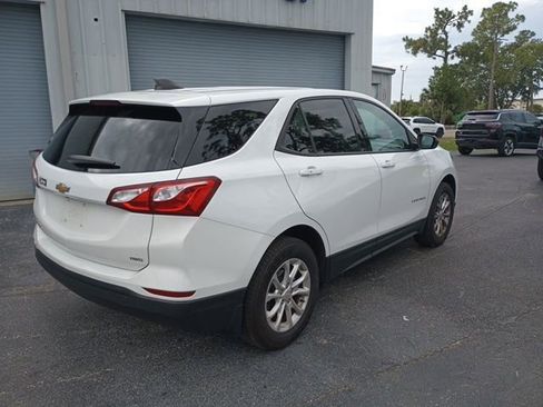 Used 2019 Chevrolet Equinox LS w/ LS Convenience Package AWD/4WD image 5