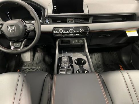 New 2025 Honda Pilot TrailSport image 15