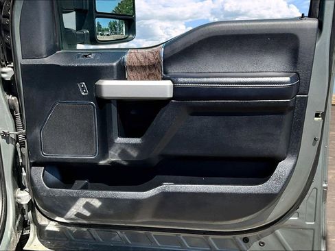 Used 2019 Ford F350 Lariat w/ Chrome Package AWD/4WD image 30