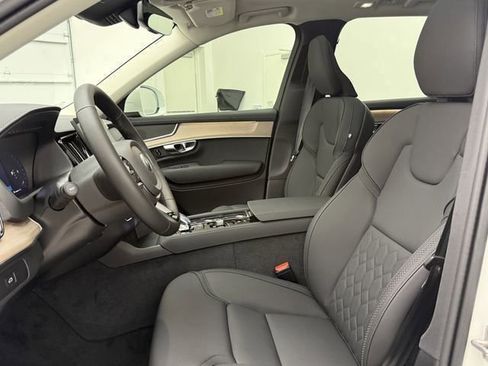 New 2026 Volvo XC90 B5 Core AWD/4WD image 12