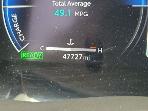 Used 2025 Toyota Camry XLE AWD/4WD image 23