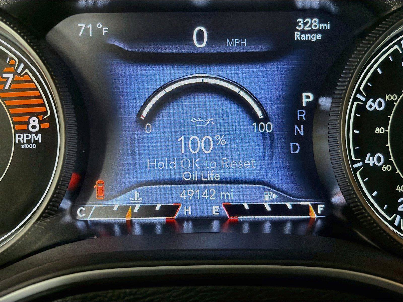 Used 2021 Jeep Cherokee Latitude Lux w/ Comfort/Convenience Group AWD/4WD image 18