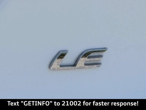 Used 2015 Toyota Corolla LE FWD image 14