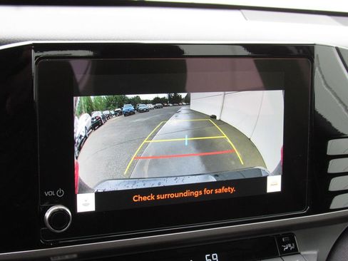 Used 2026 Toyota Camry LE w/ Preferred Package 2 (TMS) FWD image 31