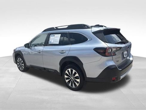 Used 2023 Subaru Outback Limited XT AWD/4WD image 5