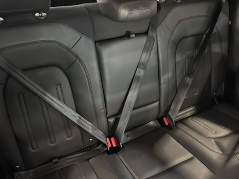 Used 2023 Land Rover Defender 110 X AWD/4WD image 17